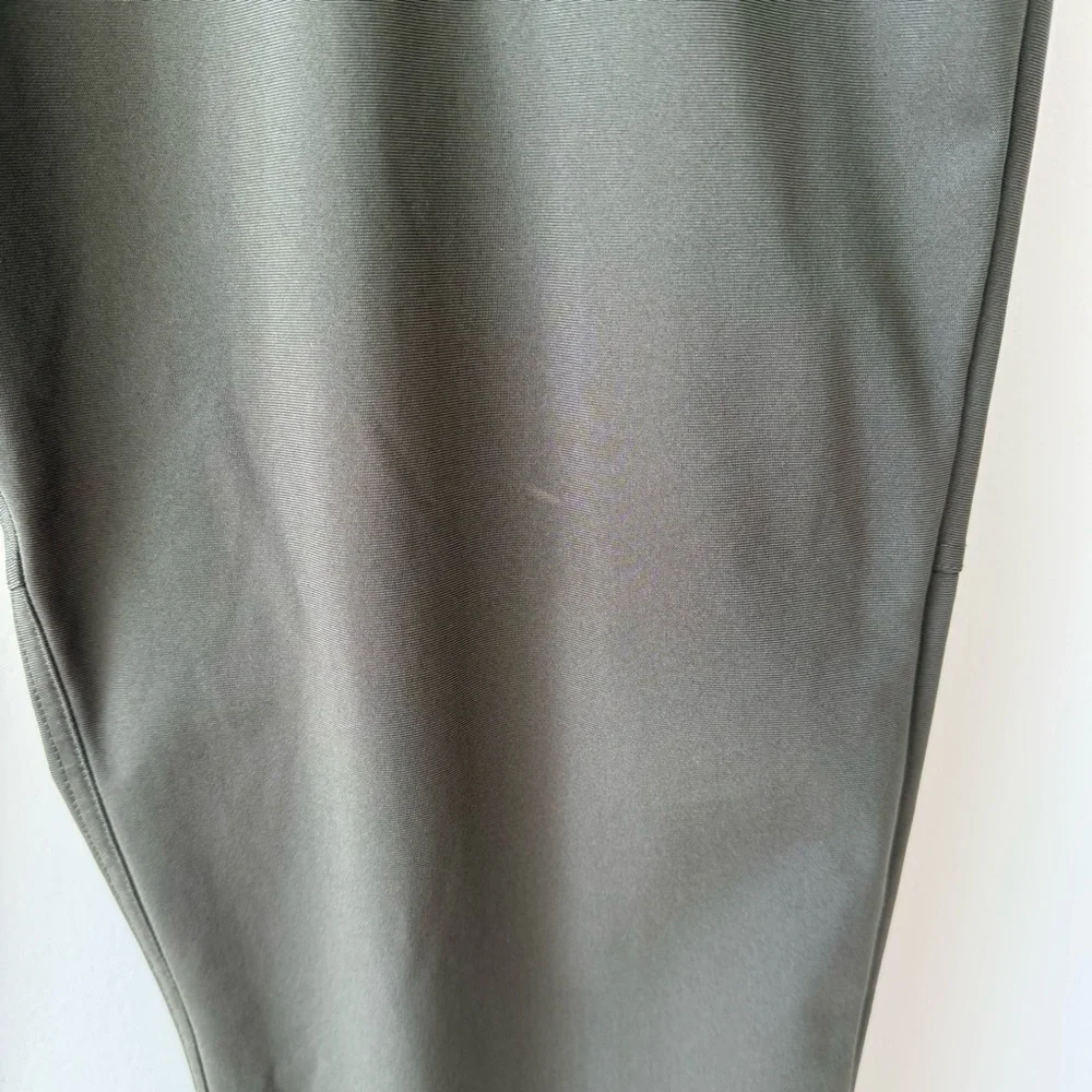 Lululemon Men’s ABC Pant Classic Warpstreme 30” Dark Olive Green